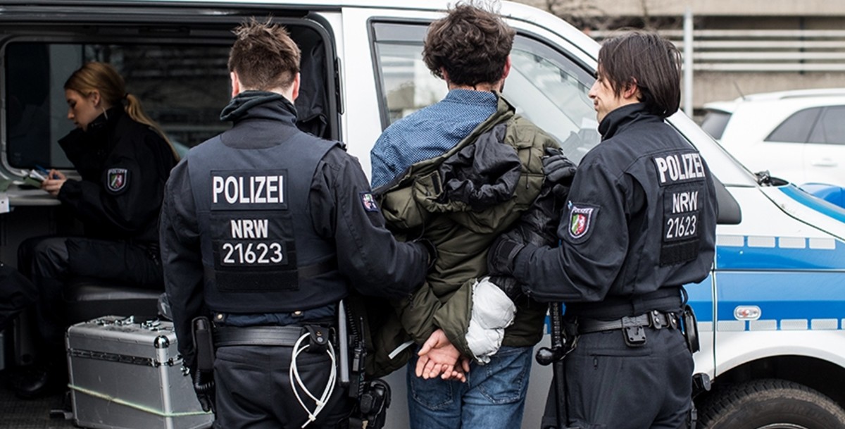 Counter terrorism ـ the domestic  extremist scene in Germany