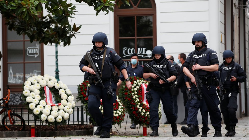 Authorities in Austria  closes Vienna mosque