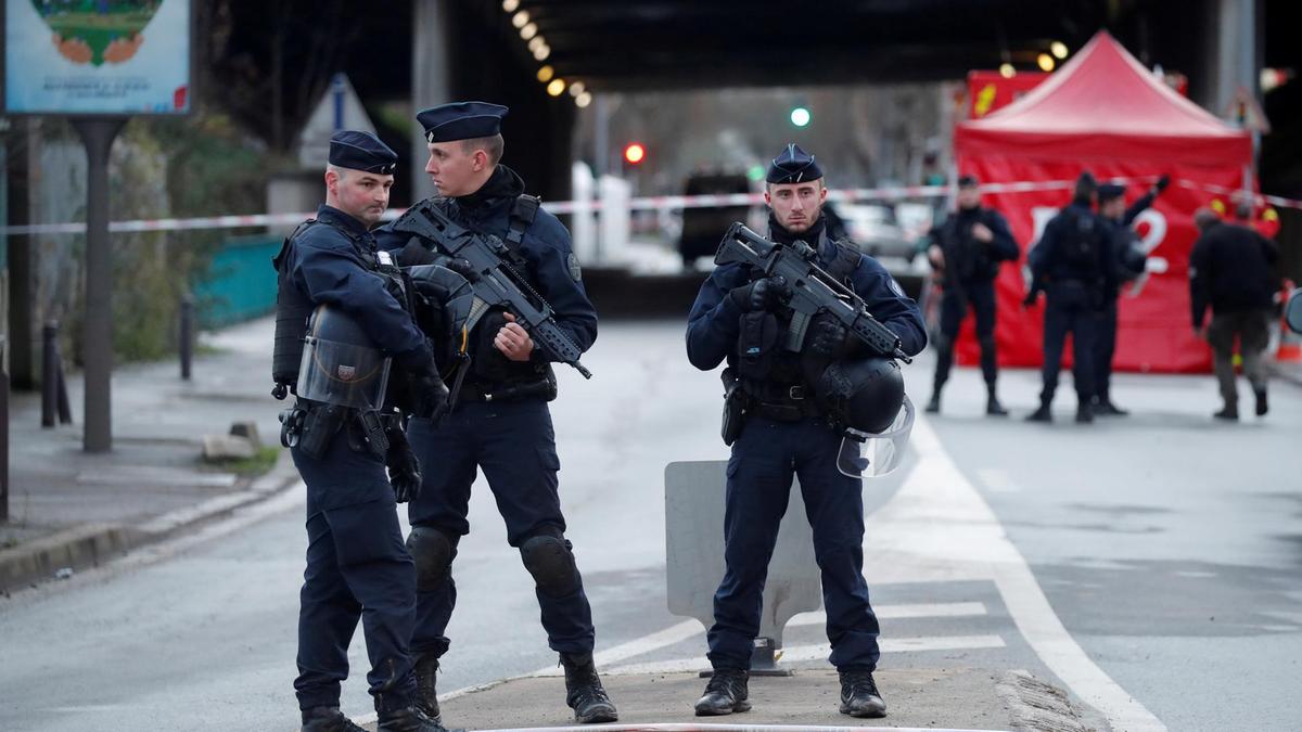  French police ـ investigating the terrorist attack in Nice