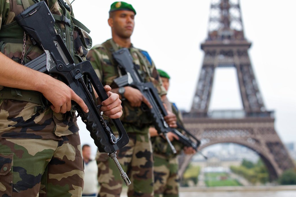 France backs law targeting extremism